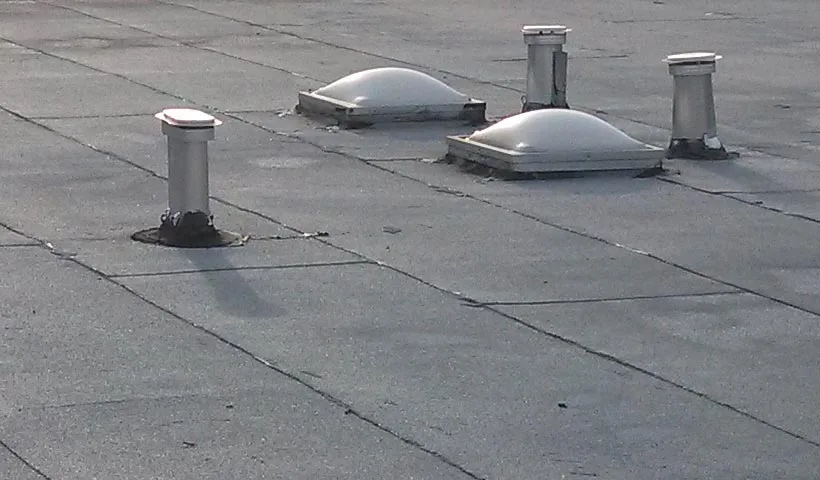 How Much Ventilation Does A Flat Roof Need