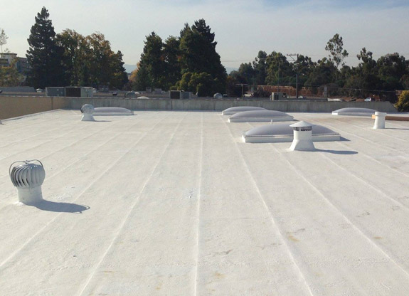 flat roofing system installed on a commercial sales outlet in Los Gatos, California